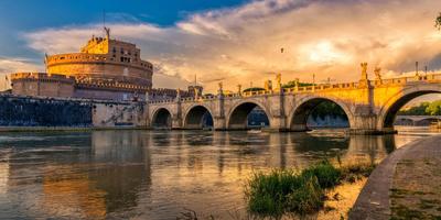 Castel Sant'Angelo e Ponte Sant'Angelo sul fiume Tevere