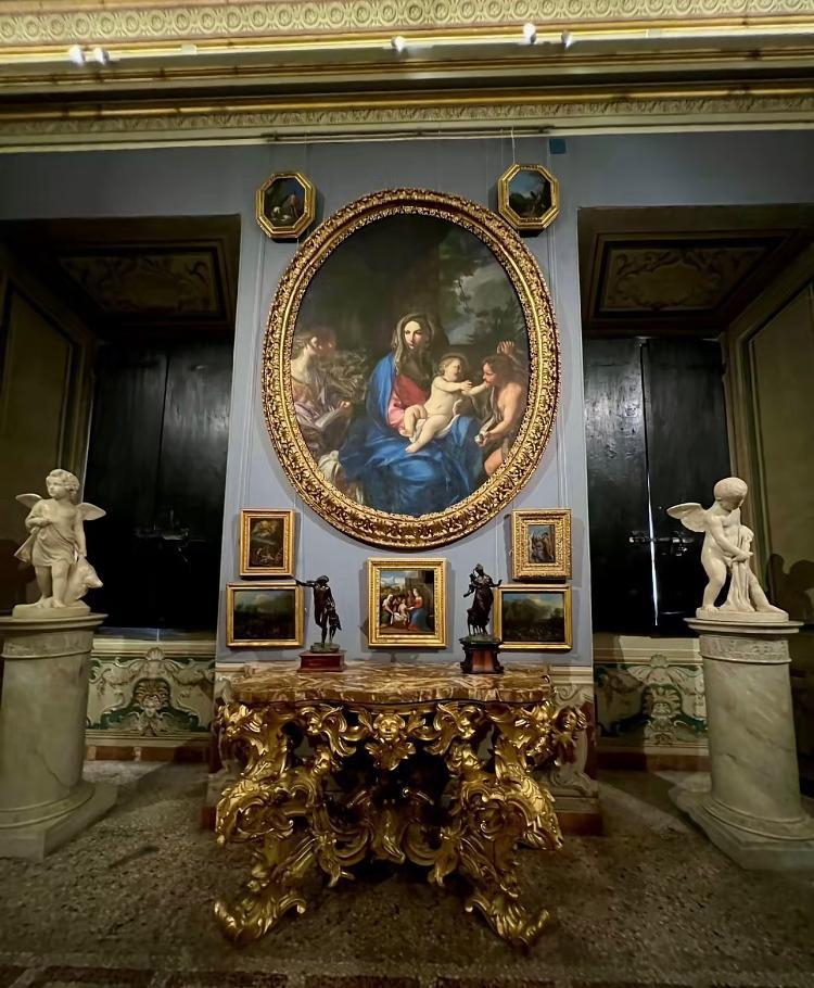 Madonna del Baldacchino di Raffaello a Palazzo Corsini