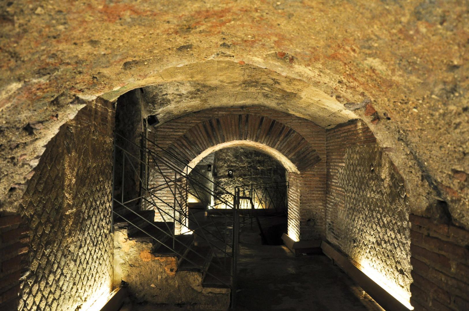 Naples Souterraine