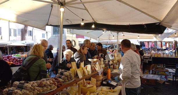 Trastevere guided food tasting tour