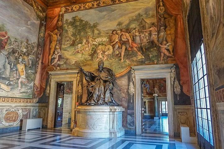 Sala degli Orazi e Curiazi all'interno dei Musei Capitolini