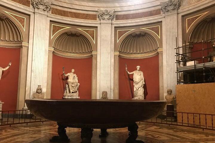 Round Room inside Vatican Museums