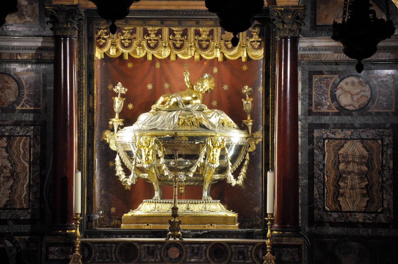Reliquary of the Holy Crib inside the Santa Maria Maggiore Basilica